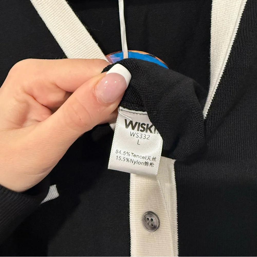 WISKII Sleek V-Neck Polo Playsuit in Black L - Picture 5 of 6